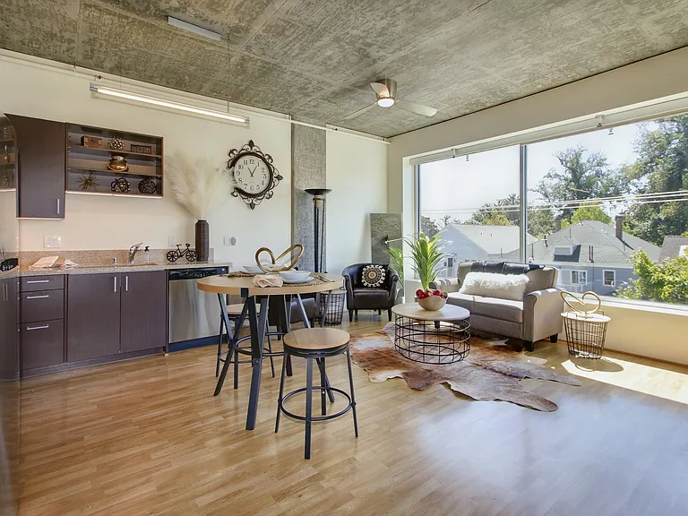 1818 L St #515 — Photo 40
