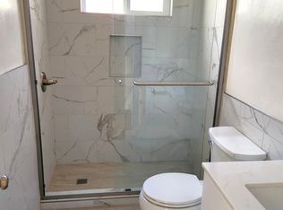 1133 Hacienda Pl, West Hollywood, CA 90069