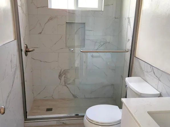 1133 Hacienda Pl, West Hollywood, CA