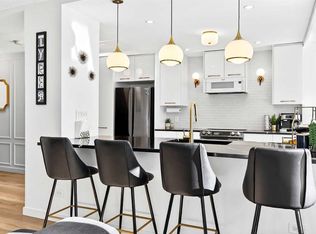 3204 W Rideau Pl SW #402, Calgary, AB T2S1Z2