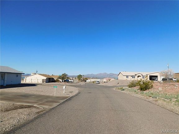 5th image of 2225 Chaparral Dr