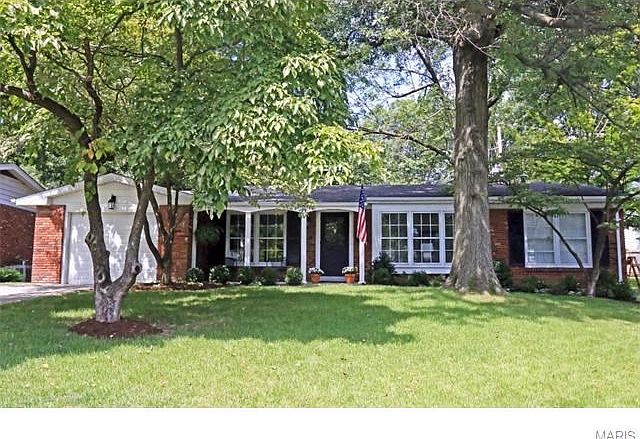 1st image of 417 Hill Dr