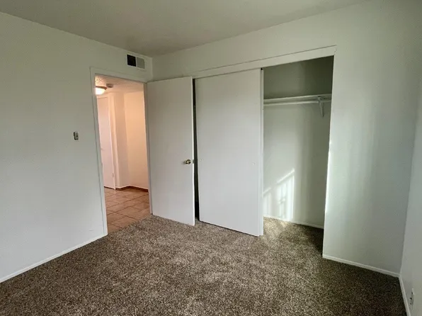 8008 Grand Ave NE, Albuquerque, NM 87108