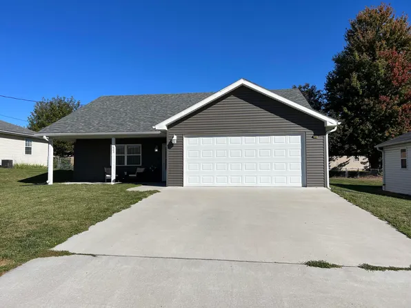 623 Shamrock St, Marshall, MO 65340