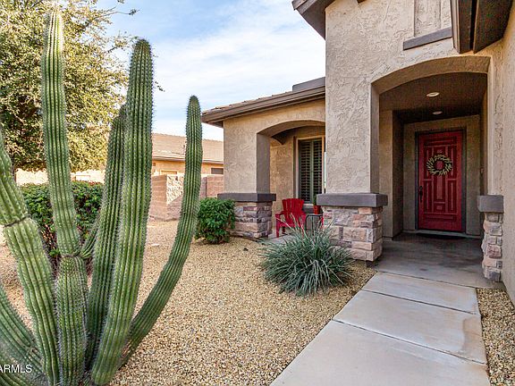 5th image of 157 W LATIGO Circle