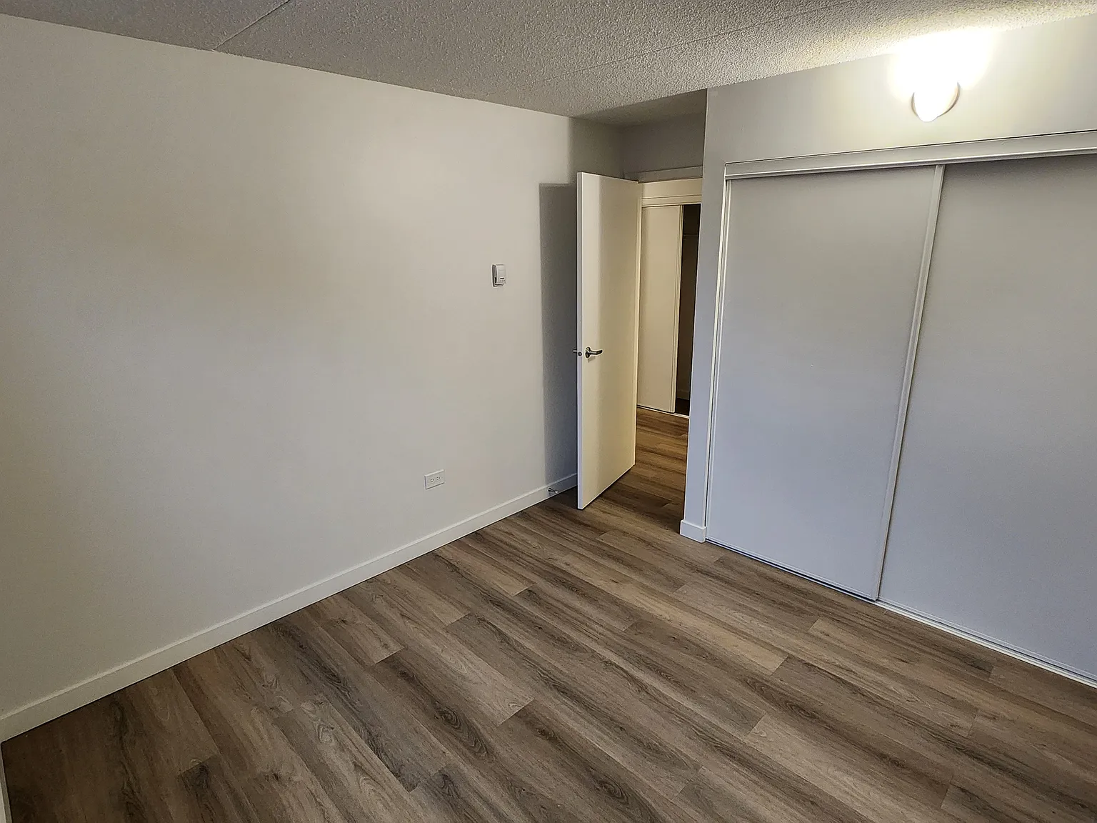 765 Aikins — Photo 4