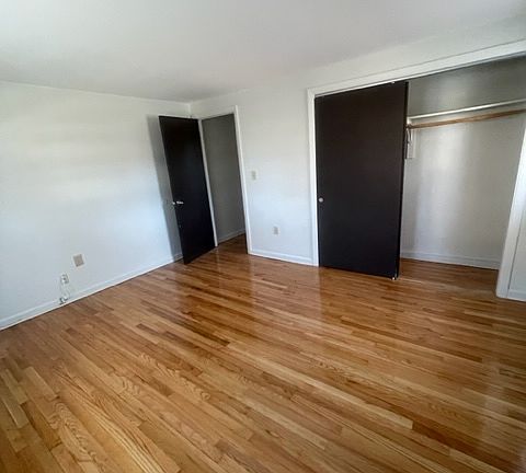 4th image of 334 Park Ave APT C