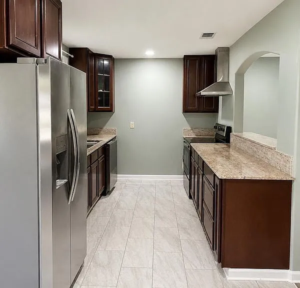 431 Gloria Dr — Photo 6
