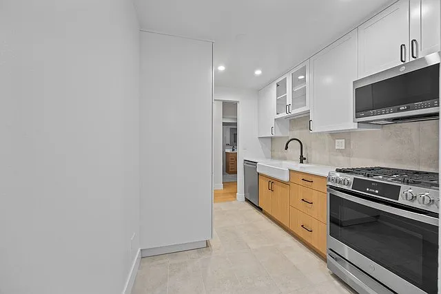 415 S Lombard Ave #OAK-304