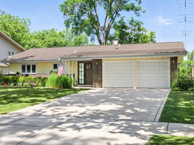 2S624 Gray Ave, Lombard, IL, 60148