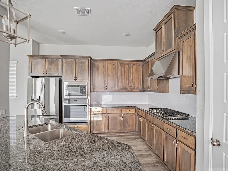 1621 Rose Willow Way — Photo 7