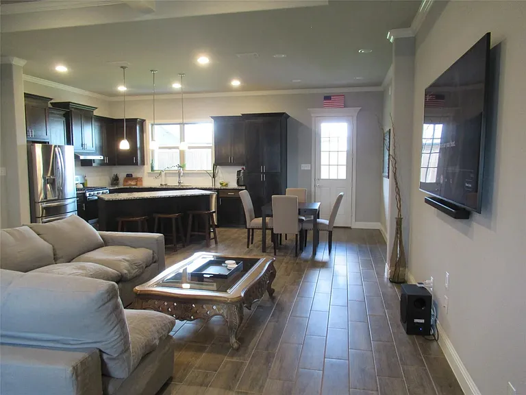 179 Cyprus Grove Dr — Photo 2