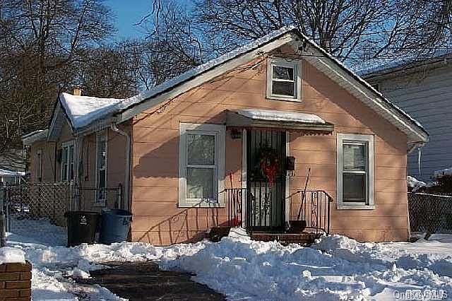 1st image of 150 N Manhattan Avenue