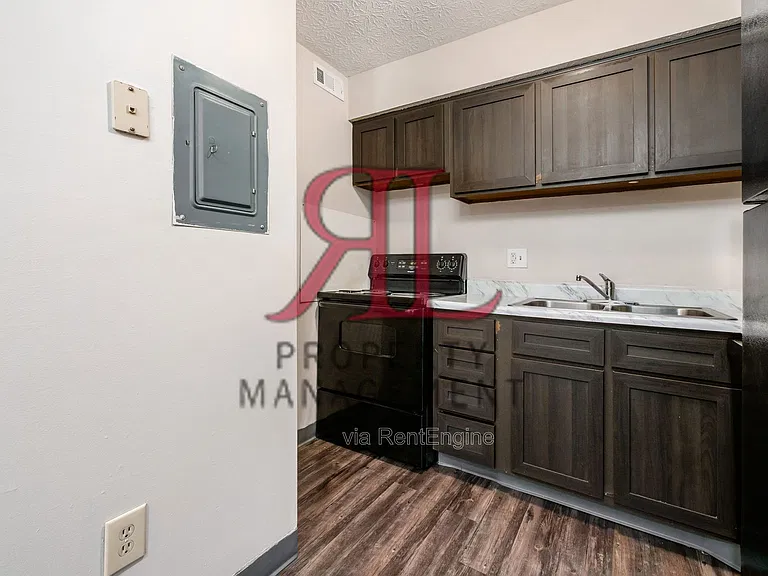 5524 Kenneylane Blvd — Photo 15