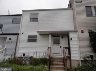 215 Chenault Ct, Dover, DE 19901