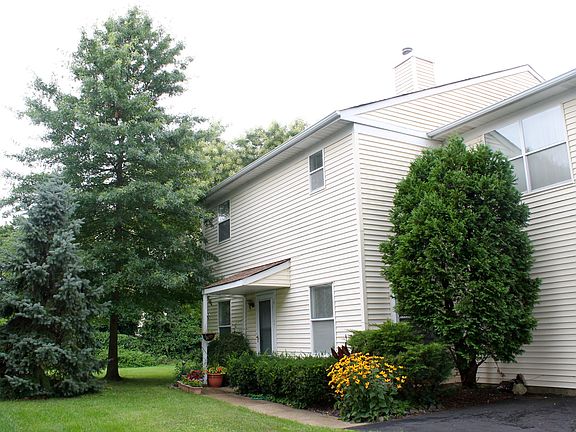 Front of House (side entry)