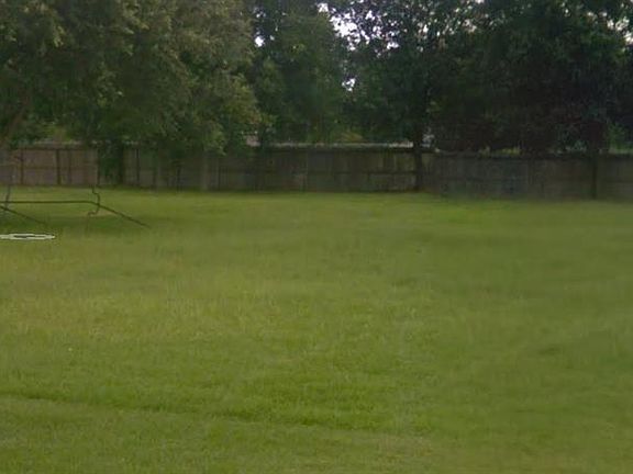 3rd image of 1105 E Pasadena Blvd