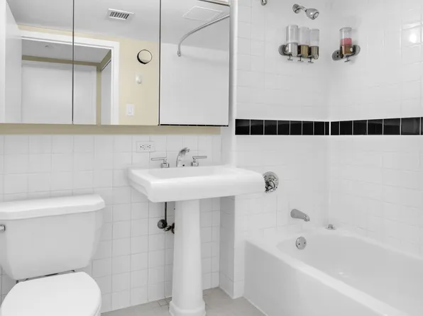 300 West 145th Street 1K image 9 of 10