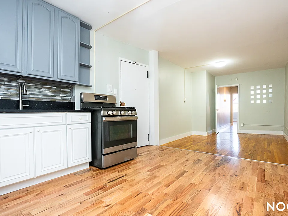134 Grattan St #2B