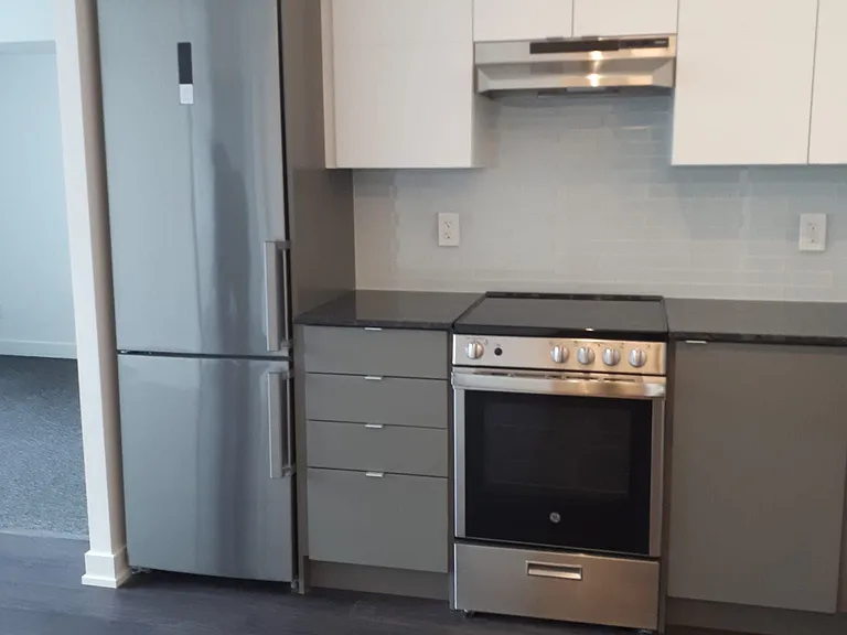 120 Varna Dr #323 — Photo 3