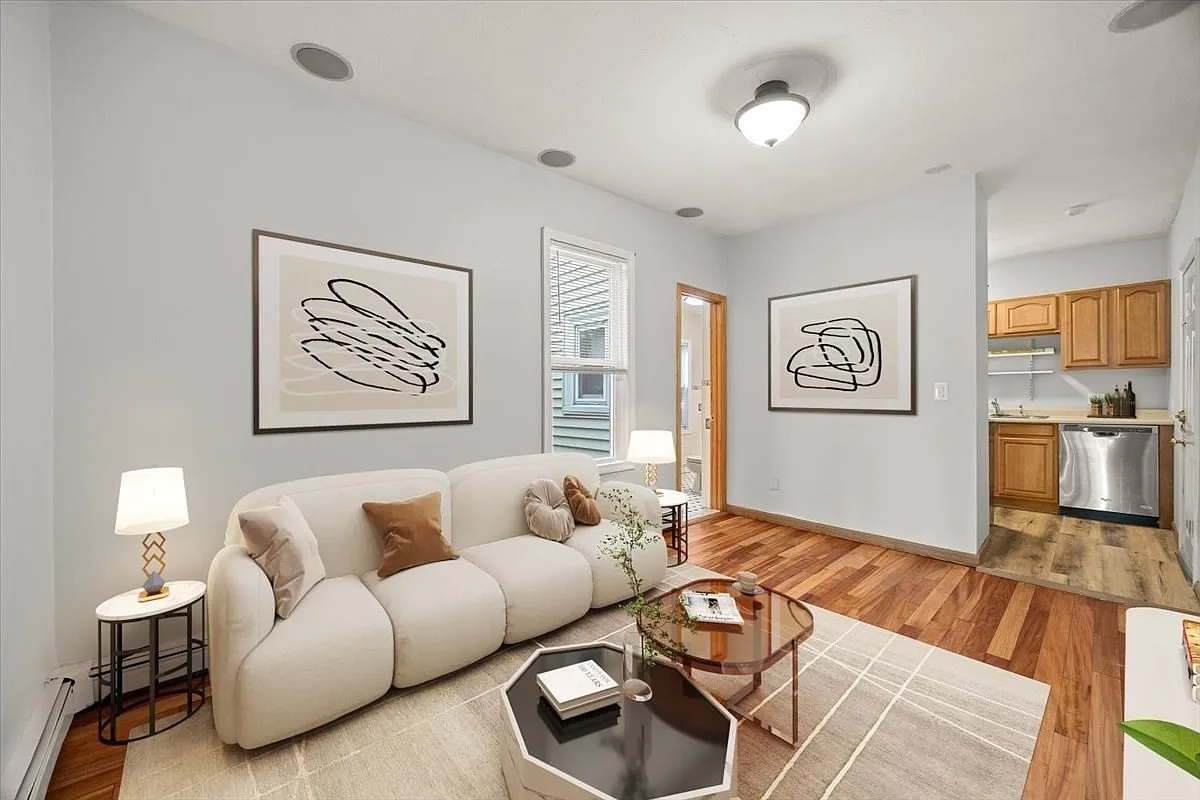 3 bed, 1.0 bath, 763 sqft, $4,100 — Photo 3