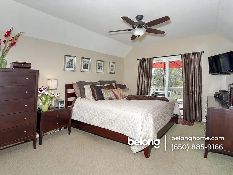812 Isbel Ct — Photo 13