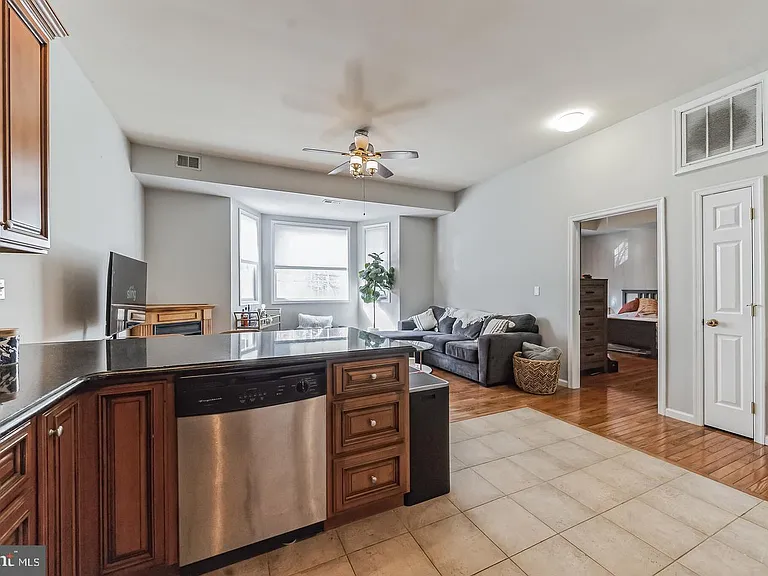 128 South St #2R — Photo 7