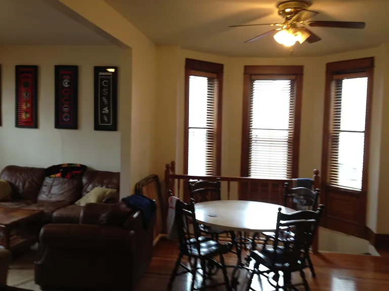 1358 W Barry Ave #1W — Photo 2