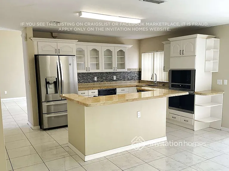 631 Royal Palm Way — Photo 5