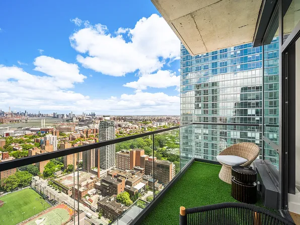 20 Rockwell Pl, Brooklyn, NY