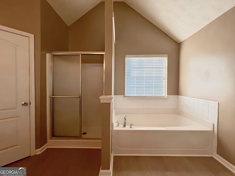 2751 Spence Ct — Photo 44