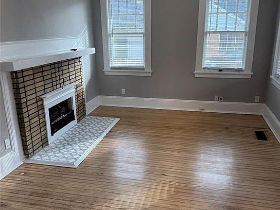 4th image of 644 Holderness St SW