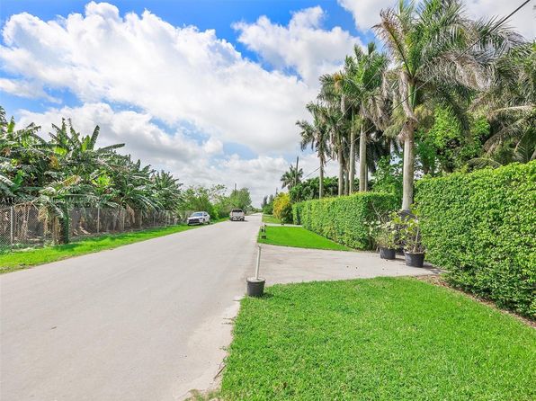 16450 SW 208th Ave, Miami, FL 33187