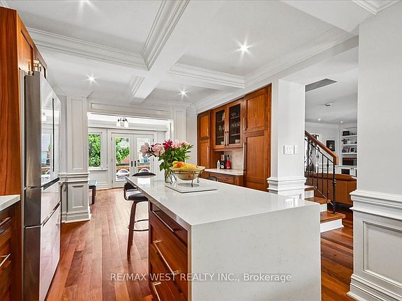 5th image of 11 Hillcroft Dr