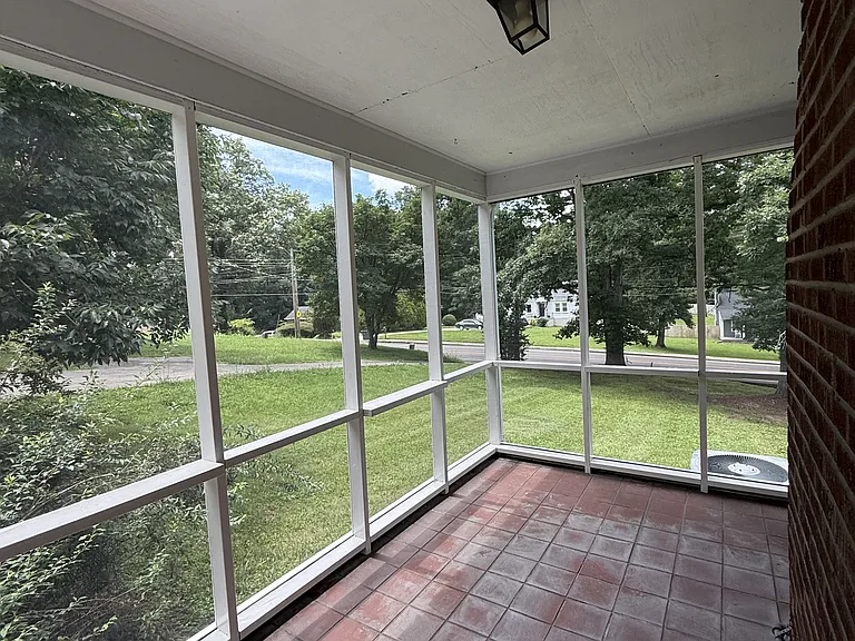 312 N Chilhowee Dr — Photo 10
