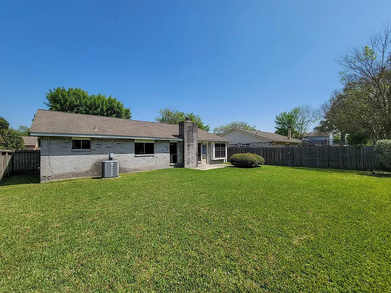 10115 Enchanted Stone Dr — Photo 2