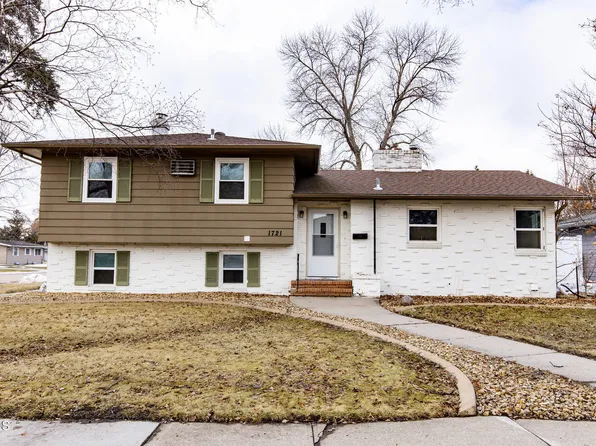 1721 16th St S, Moorhead, MN 56560
