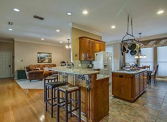 5th image of 6253 Meadow Lakes Dr