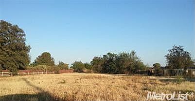 2nd image of 22152 S El Rancho Rd