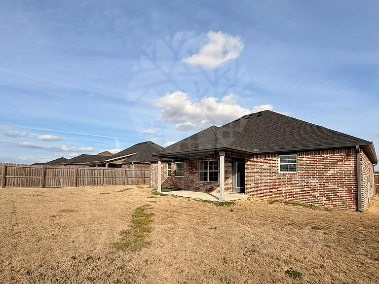 941 Madden St — Photo 19