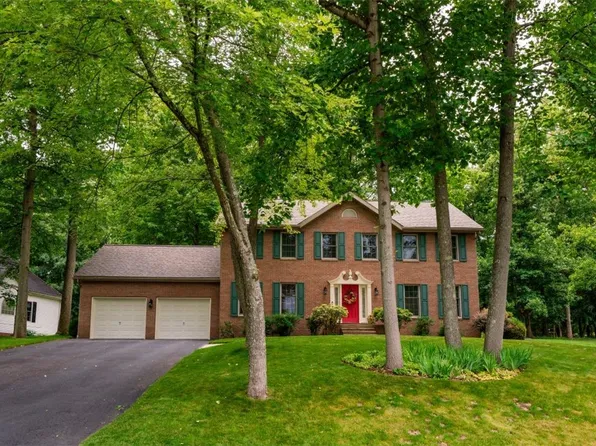 402 Forest Ridge Rd, Indiana, PA 15701