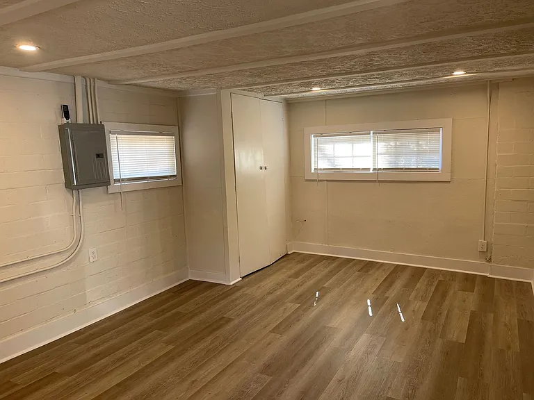 2062 Prince Ave — Photo 14