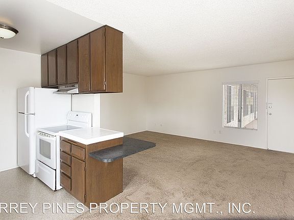2nd image of 4649 Voltaire St APT 15
