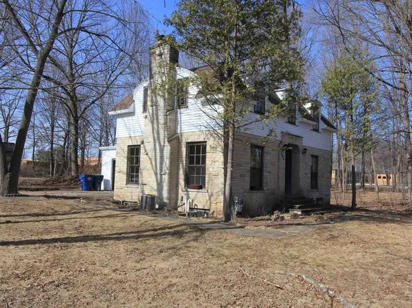 241 N Main St, Clintonville, WI 54929