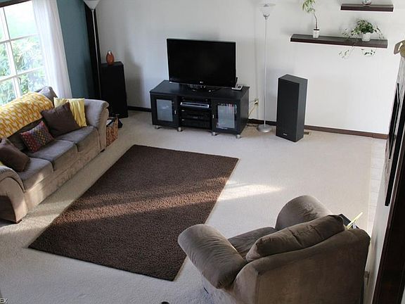 4th image of 10102 Serene Ct
