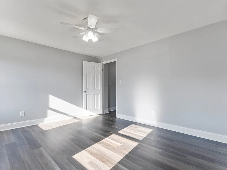 4711 Navarro Ave — Photo 8