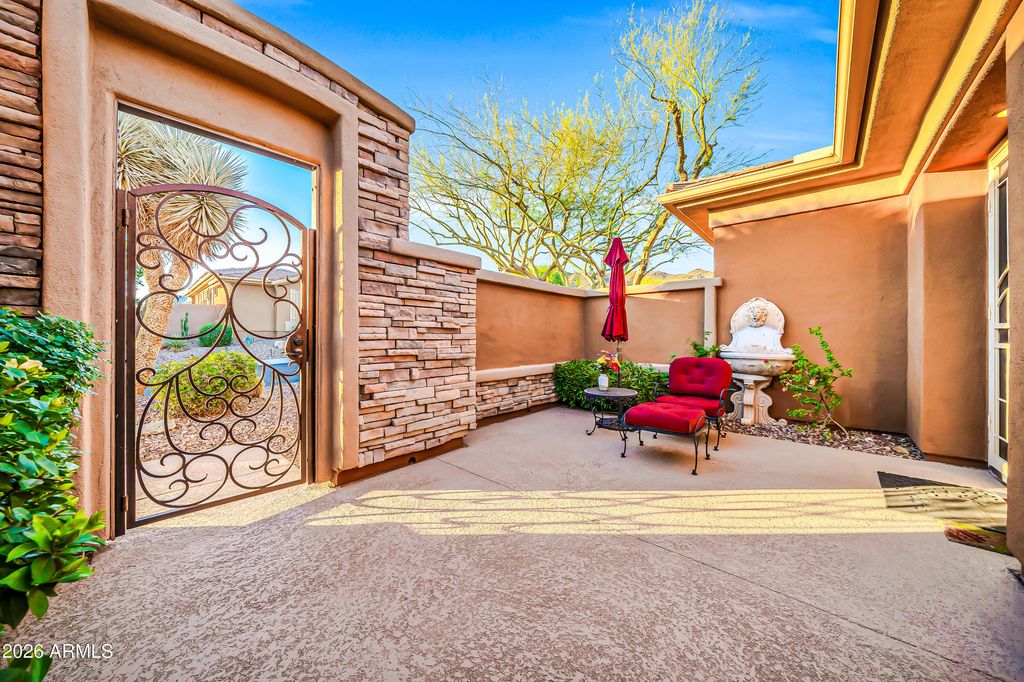 Apartment in Phoenix, Maricopa - More