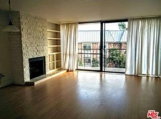 10966 Rochester Ave #4, Los Angeles, CA 90024