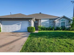 2300 Snowdon Dr, Arlington, TX 76018