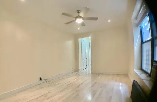 Rented by Bohemia Realty Group | media 12